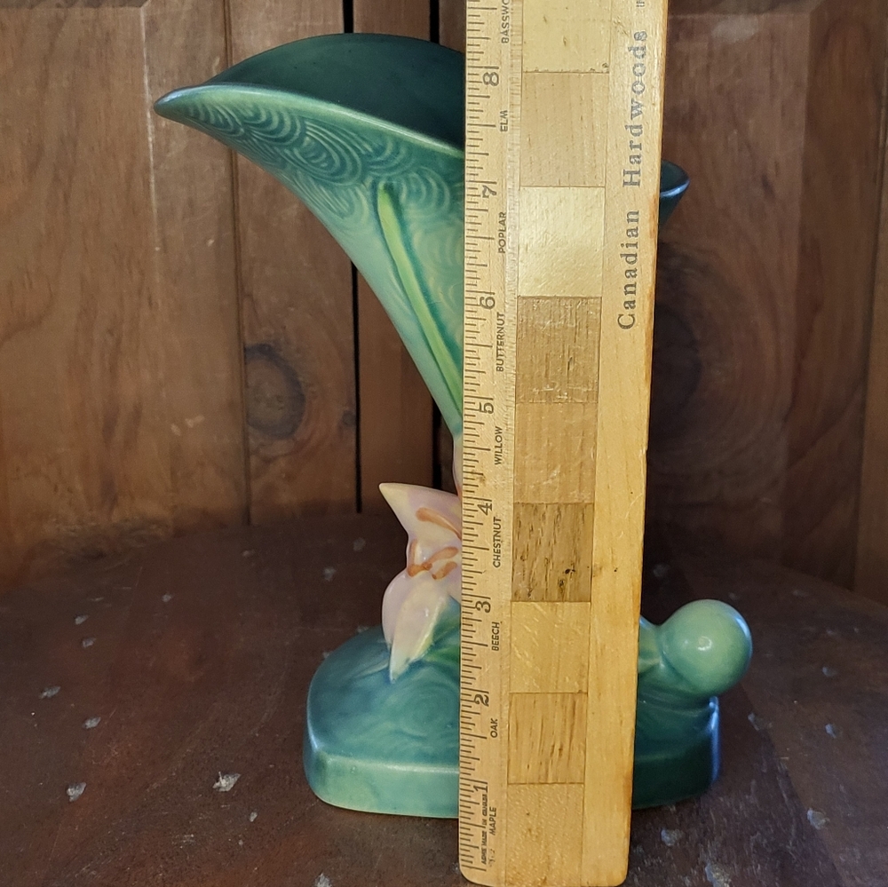 Roseville Zephyr Vase - Picture 15 of 17